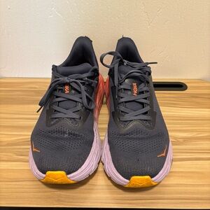 HOKA Arahi 7 Women's Sz 9 Dark Purple/Pink Running Shoes